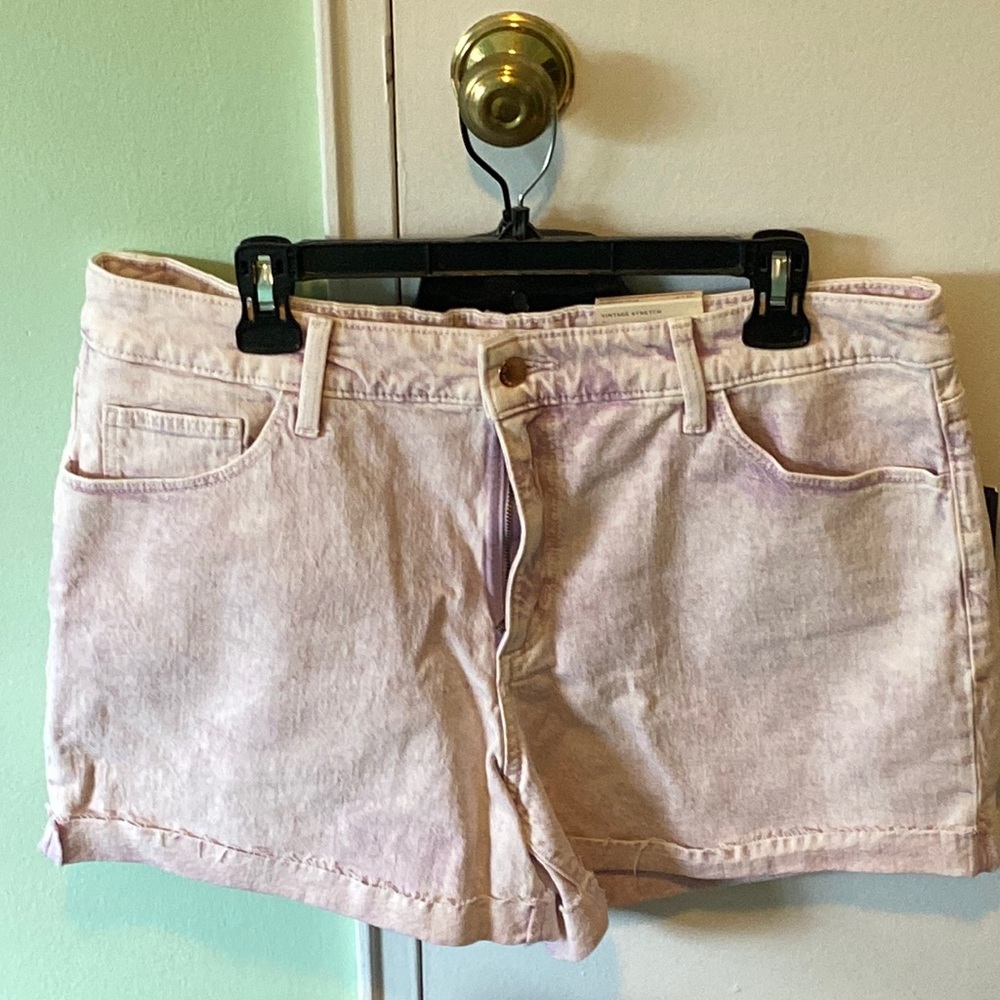 NWT Vintage style midi shorts with purple tint, size 16/33